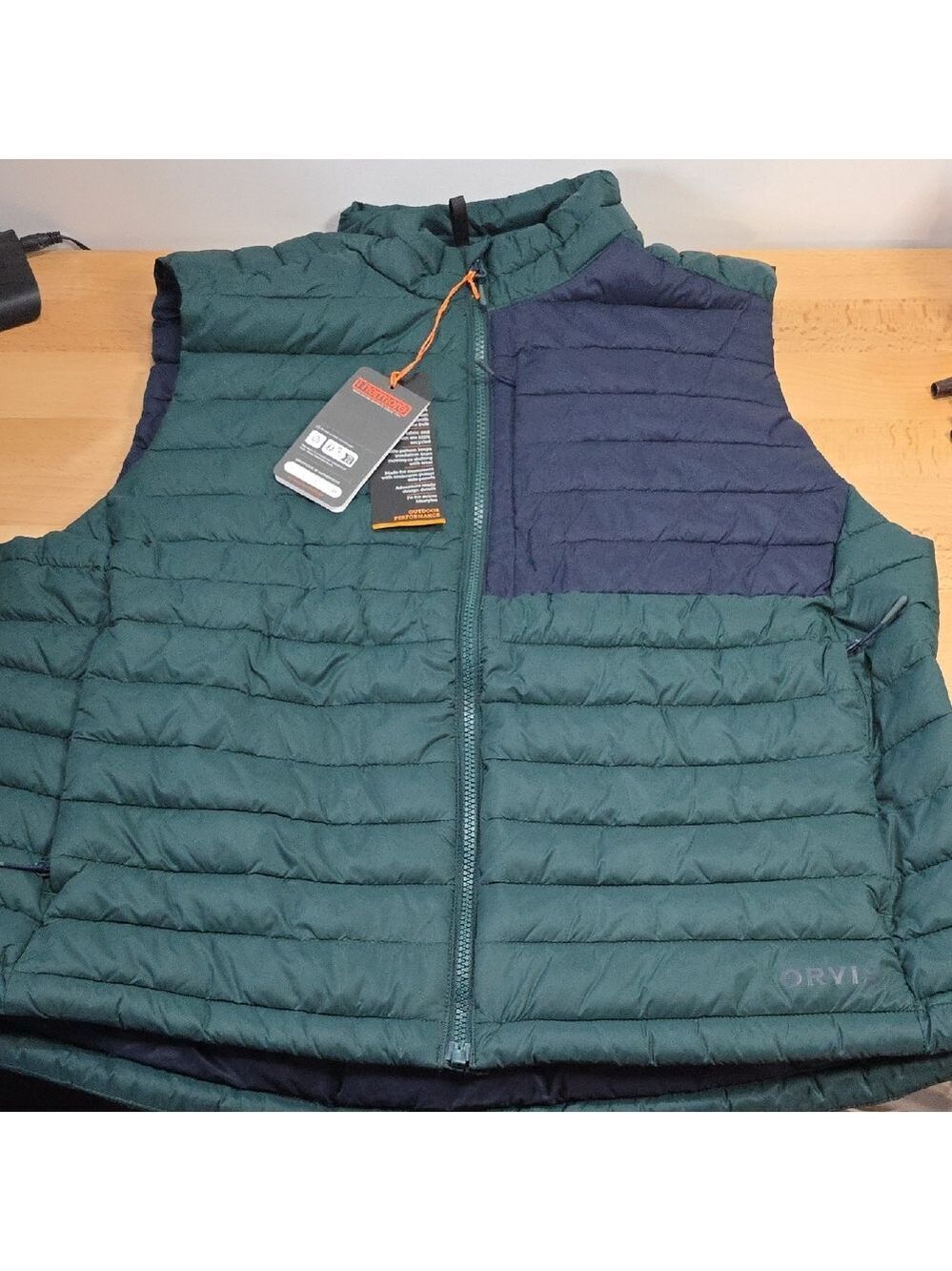 Orvis Women XL Teal and Navy Quilted Vest SKU# 2003
